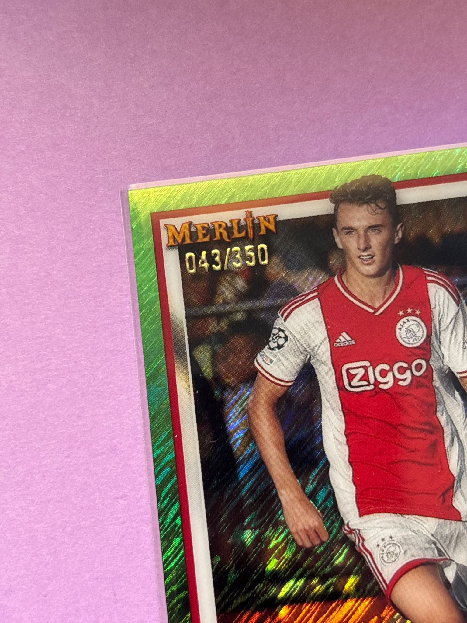 Youri Baas (Rc) 43/350 Neon Green Shimmer Refractor Topps Merlin Chrome Uefa Club Competitions 2022/2023 - Image 2
