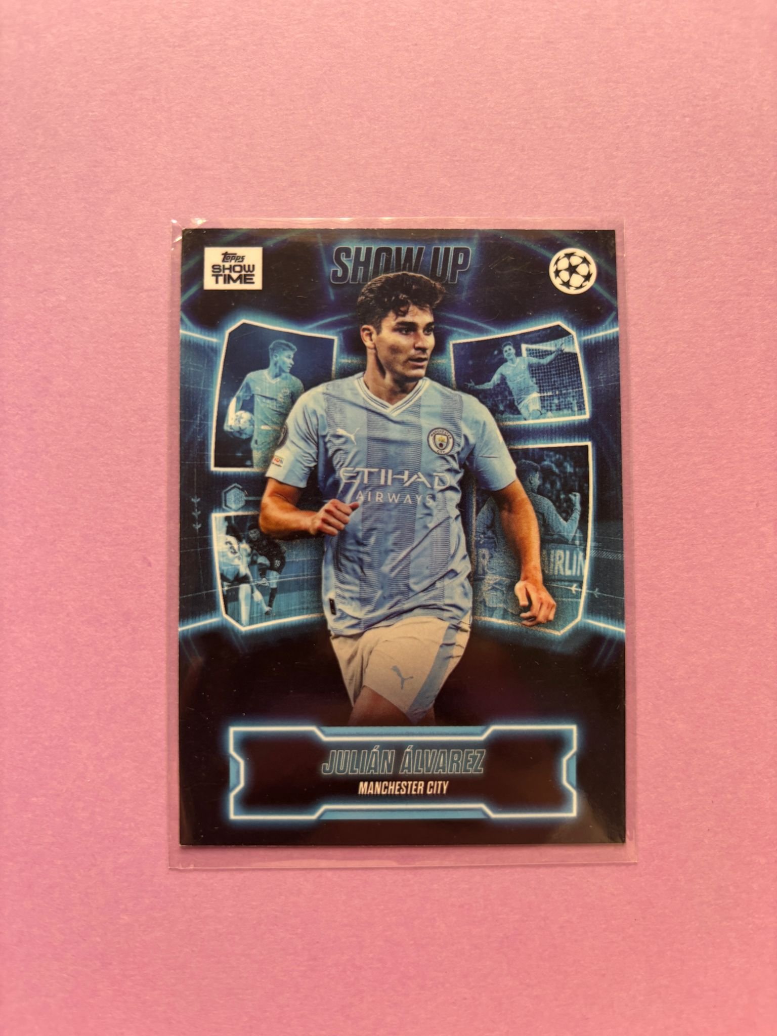 Julián Álvarez Show Up Topps Showtime 2023/2024